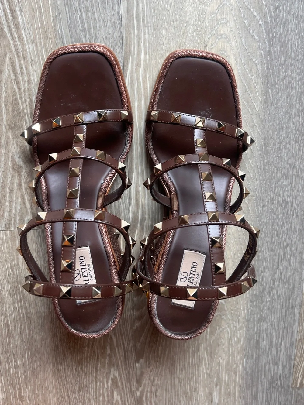 Rockstud Calfskin Wedge Sandal With Cornely Embroidery 80Mm